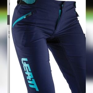 NWT Leatt DBX 2.0 Women's Blue Bicycling Shorts    Size XS